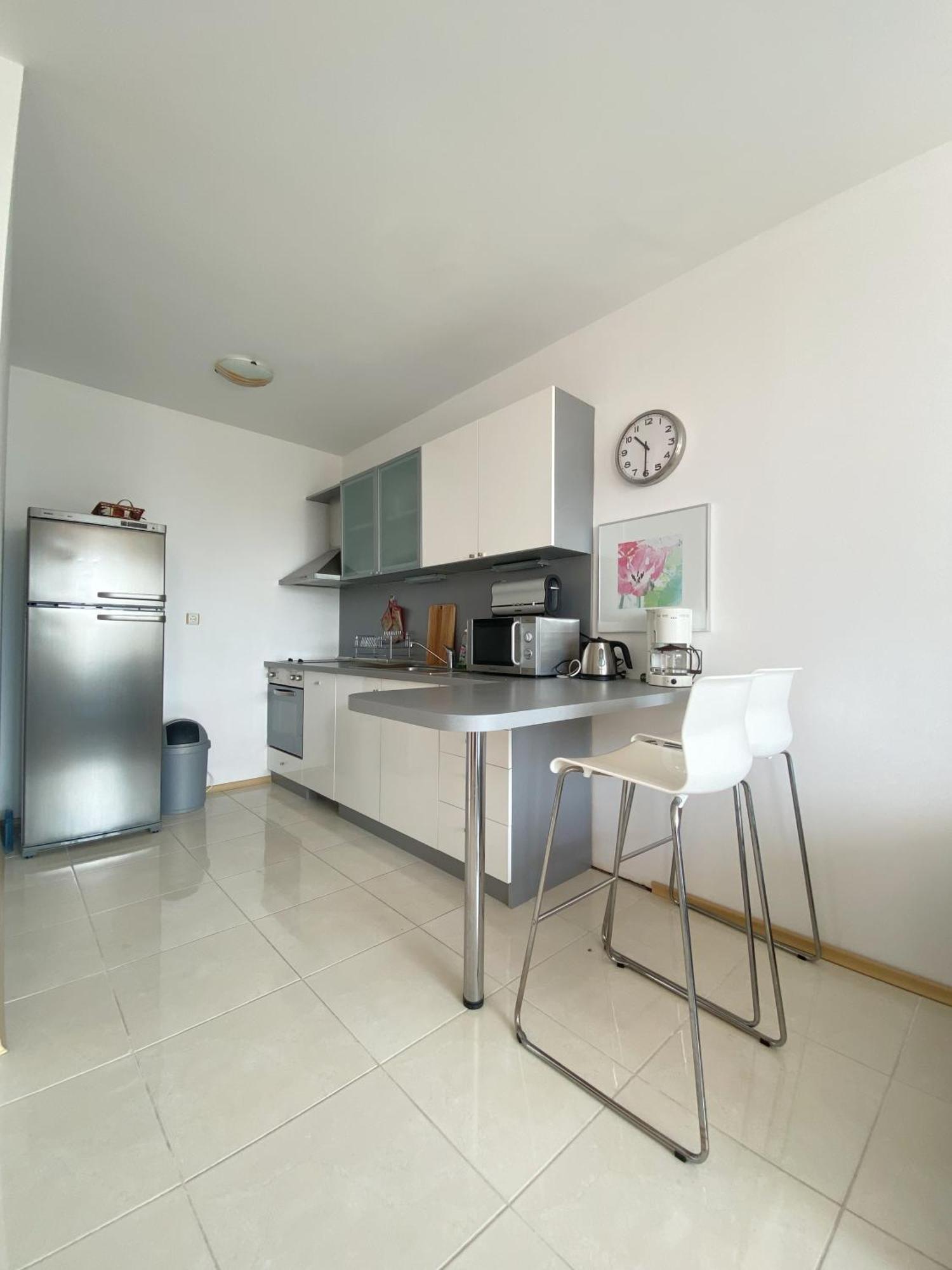 First Line On The Cosy Sea Paradise * Kavarna