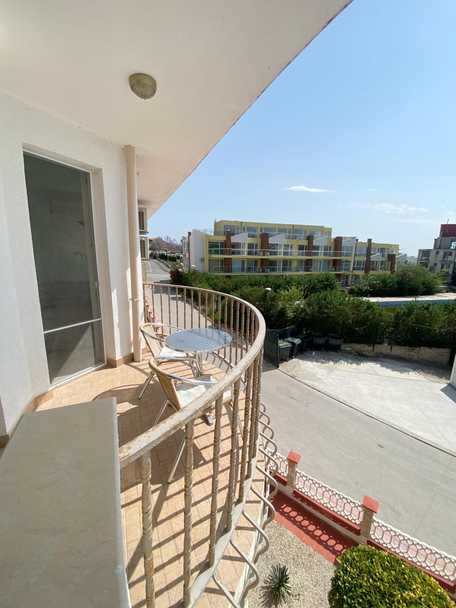 First Line On The Cosy Sea Paradise * Kavarna