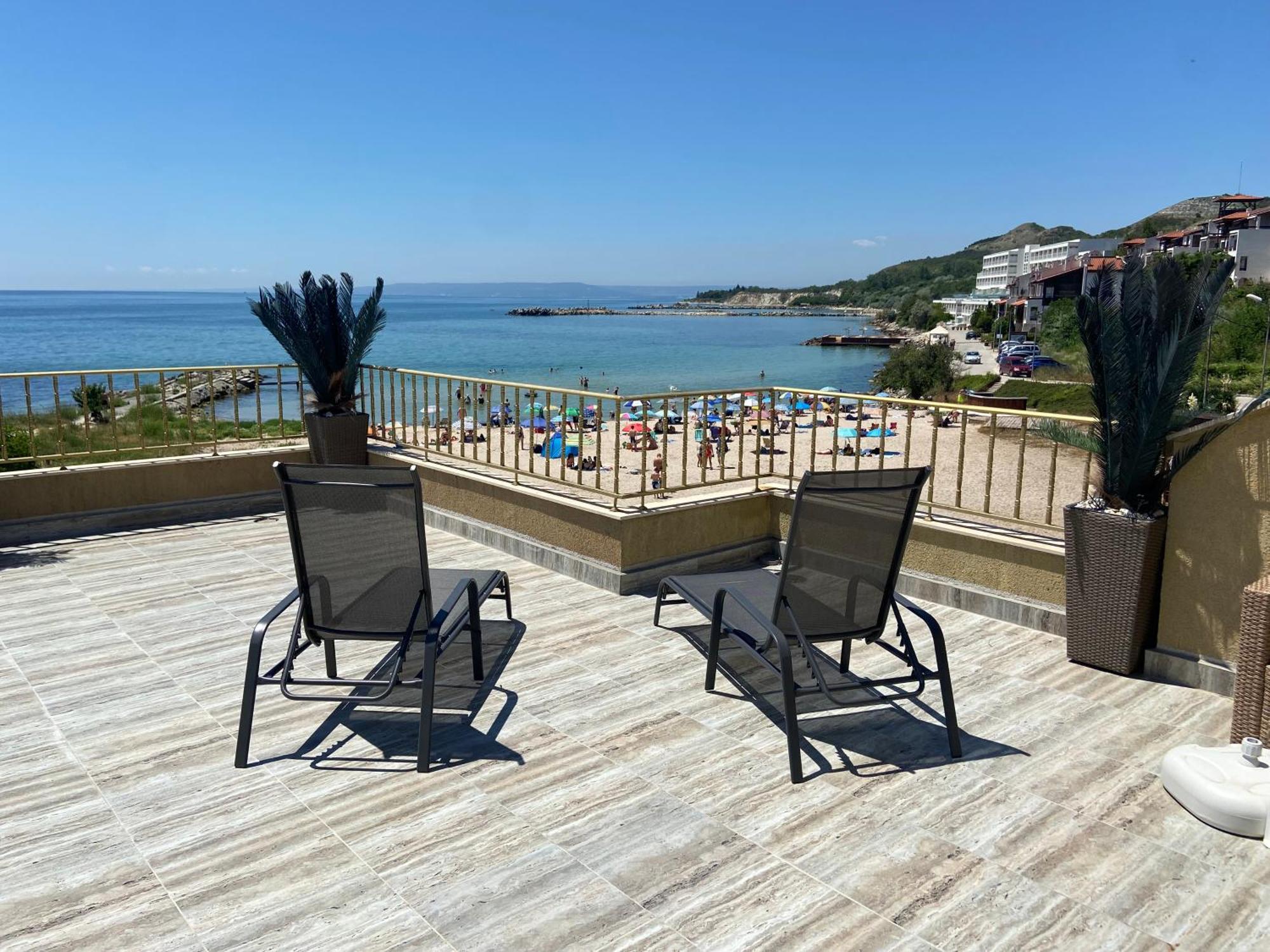 Apartment First Line On The Cosy Sea Paradise